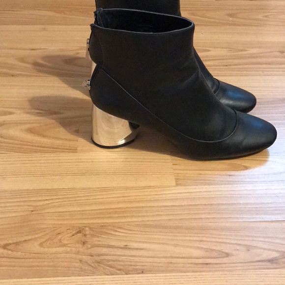 Zara Leather Ankle Boots - Picture 2 of 4